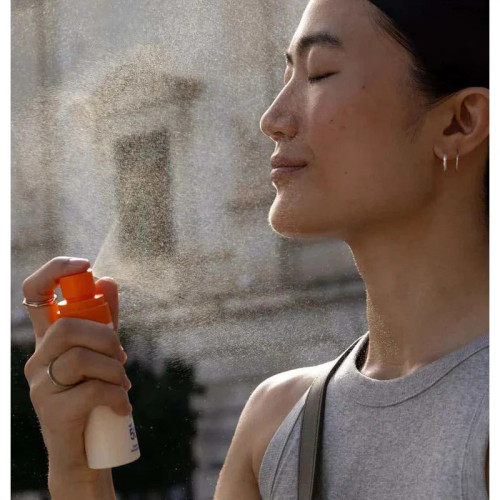 Respire SPF50 Brume : Protection UV + lumière bleue, peau fraîche