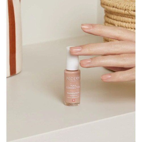 PODERM Vernis Nail Corrector : Kératine pour ongles forts et lisses