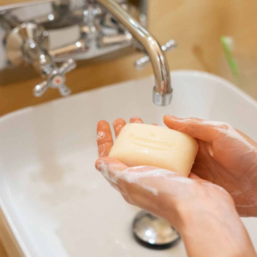 Puressentiel Savon Surgras 100g - Nettoie et Apaise Peaux Sensibles