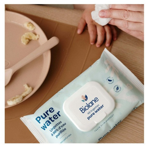 Lingettes Biolane Pure Water : Nettoyage bébé 99,9% eau - 3x60