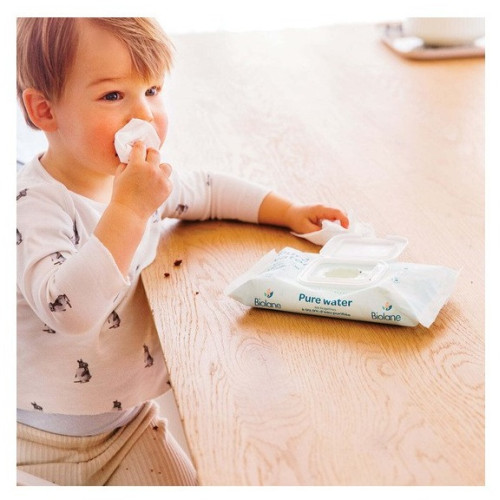 Lingettes Biolane Pure Water : Nettoyage bébé 99,9% eau - 3x60